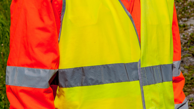 Best High-Visibility Work Jackets for Construction Sites: The Ultimate Guide