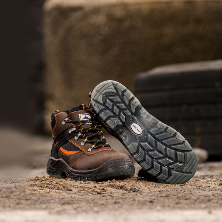 Pro Man Chicago S3 Tan Steel Toe Cap Fur Lined Safety Rigger Boots